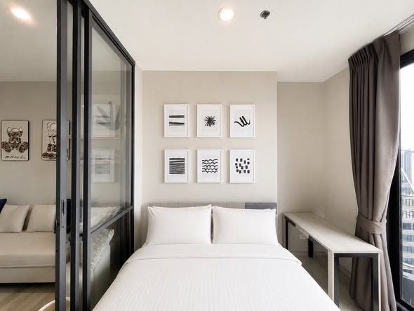 bedroom and room interior of Ideo Mobi Sukhumvit Eastpoint