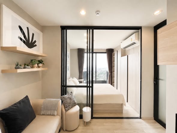 bedroom and room interior of Ideo Mobi Sukhumvit Eastpoint