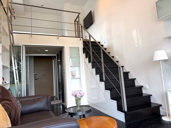 living room of Ideo Morph 38
