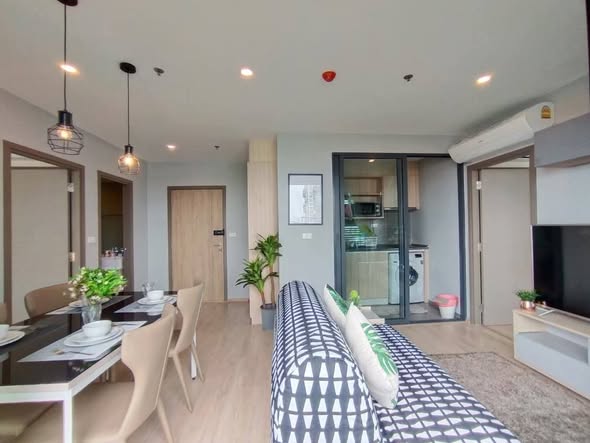 living room and room interior of Ideo O2 – Building A