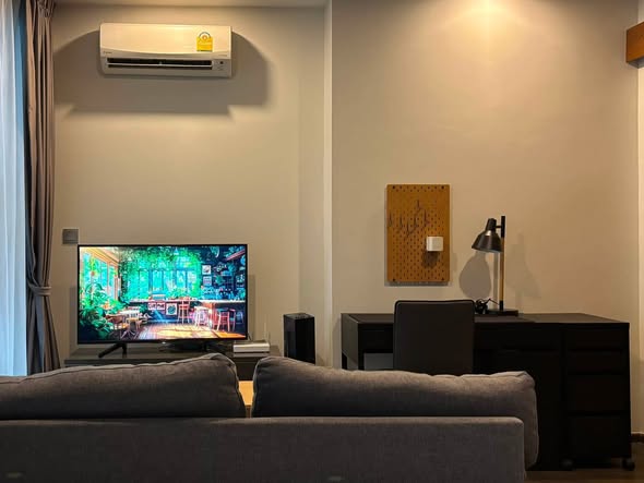 living room of Ideo Q Ratchathewi