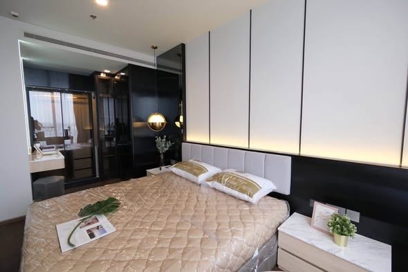 bedroom and bathroom of Ideo Q Sukhumvit 36