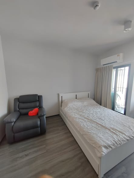 bedroom of Ideo Ramkamhaeng Lamsali Station