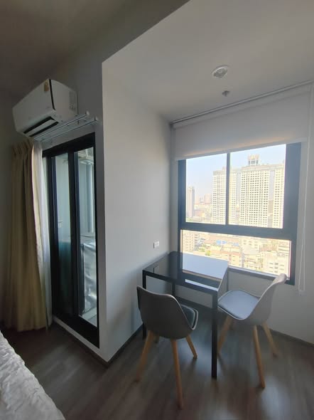 bedroom and room interior of Ideo Ramkamhaeng Lamsali Station