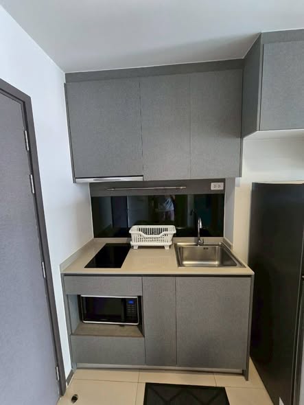 kitchen of Ideo Sukhumvit 93