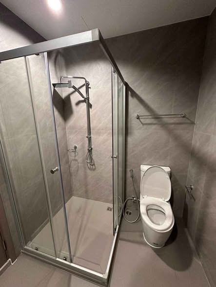 bathroom of IDEO Sukhumvit Rama 4 ไอดีโอ สุขุมวิท-พระราม 4