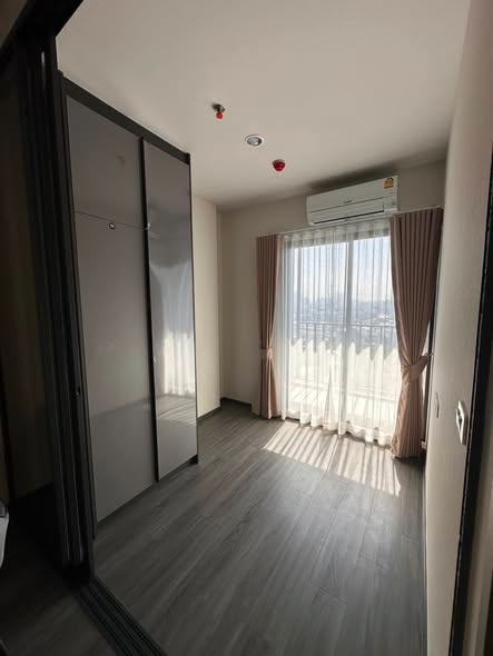 bedroom and room interior of IDEO Sukhumvit Rama 4 ไอดีโอ สุขุมวิท-พระราม 4