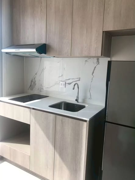 kitchen of IKON SUKHUMVIT 77 CONDOMINIUM