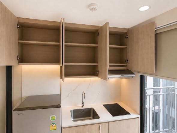 kitchen of IKON SUKHUMVIT 77 CONDOMINIUM