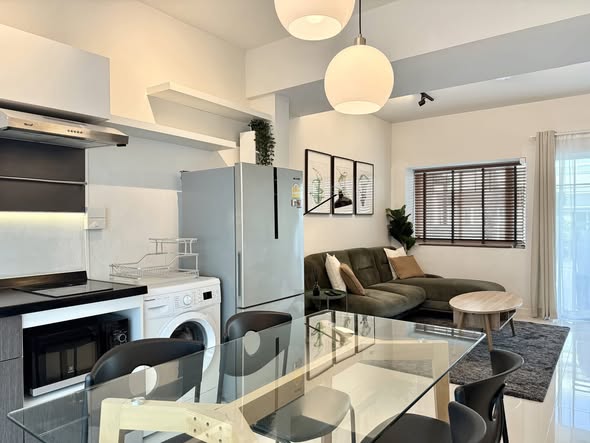living room and kitchen of Indy 3 Bangna km.7