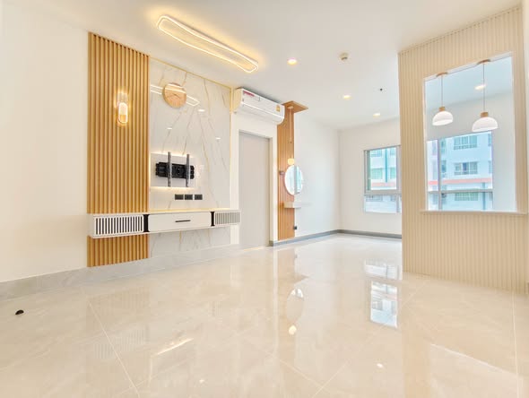 IVY River Condo