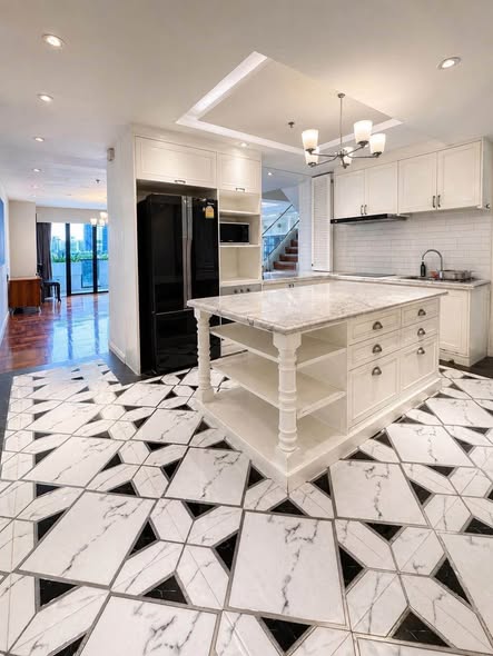 kitchen of Kiarti Thanee City Mansion