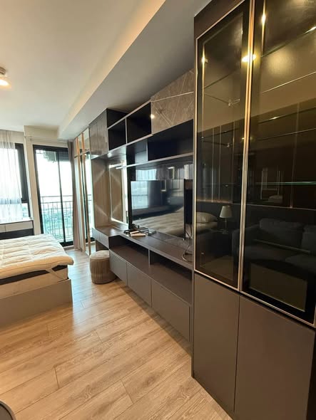 living room and room interior of Knightsbridge Collage Sukhumvit 107