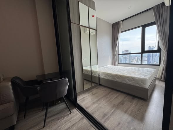 bedroom and room interior of KnightsBridge Prime Onnut