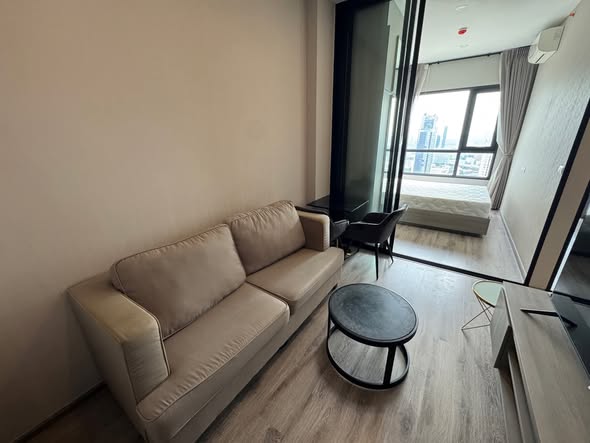 living room of KnightsBridge Prime Onnut