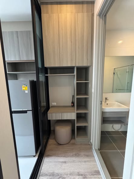 room interior and bathroom of KnightsBridge Prime Onnut