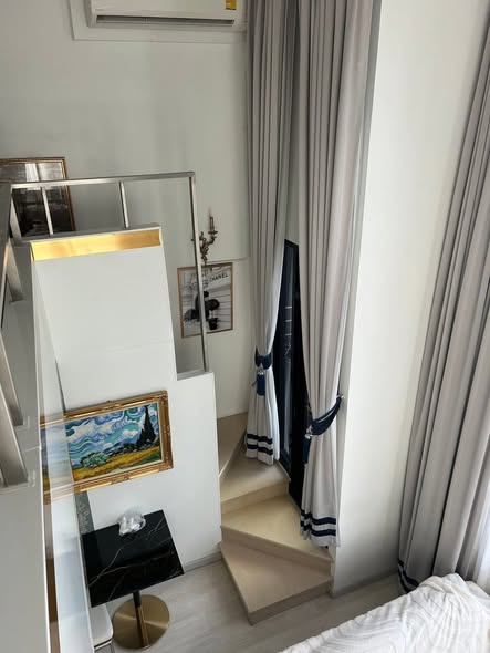 bedroom and bathroom of KnightsBridge Prime Sathon