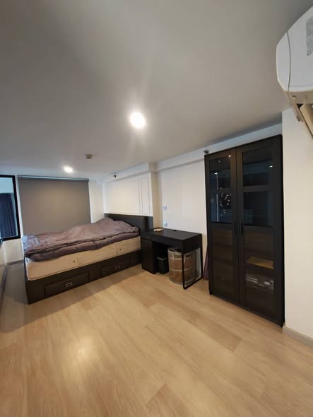 bedroom and room interior of KnightsBridge Prime Sathon