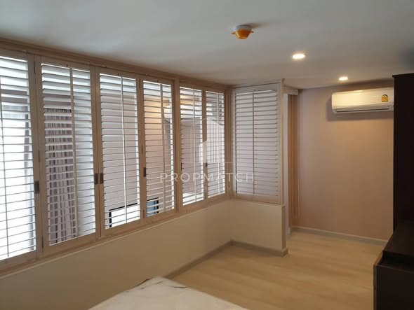 room interior of KnightsBridge Prime Sathon