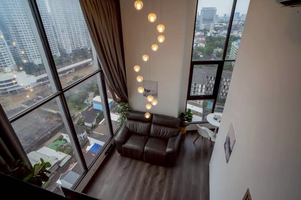 living room of KnightsBridge Space Ratchayothin