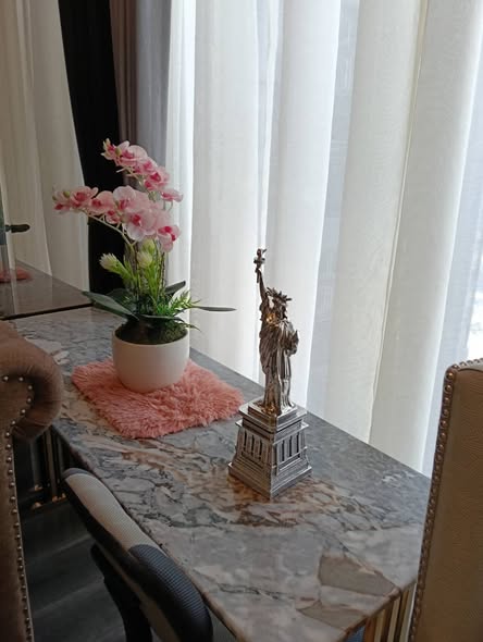 room interior and bathroom of KnightsBridge Space Ratchayothin
