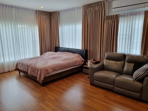bedroom of Laddarom Tiwanon