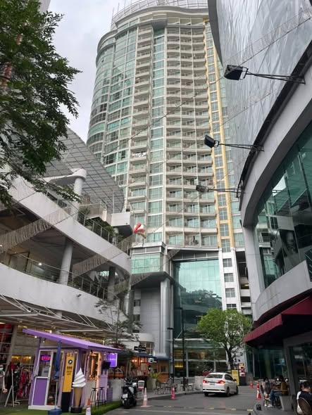 Le Luk Condominium
