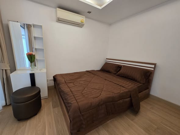 bedroom of LE NICE CONDO