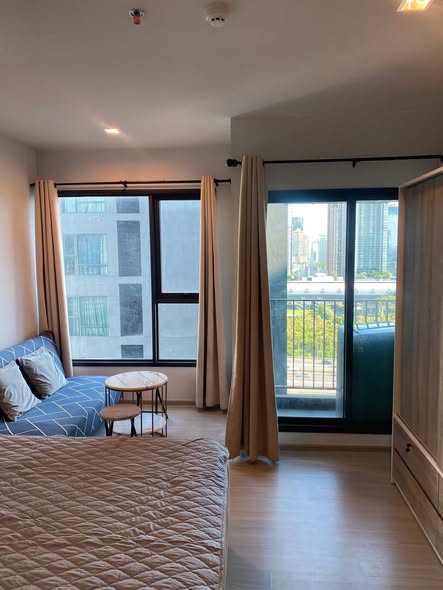 bedroom and room interior of Life Asoke – Rama 9