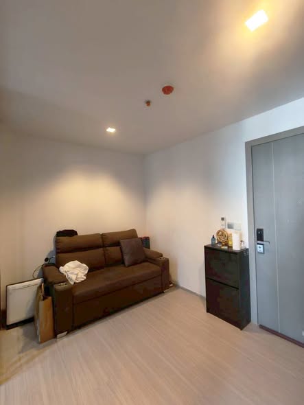 living room of Life Asoke – Rama 9
