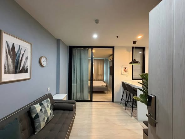 bedroom and room interior of Life Asoke