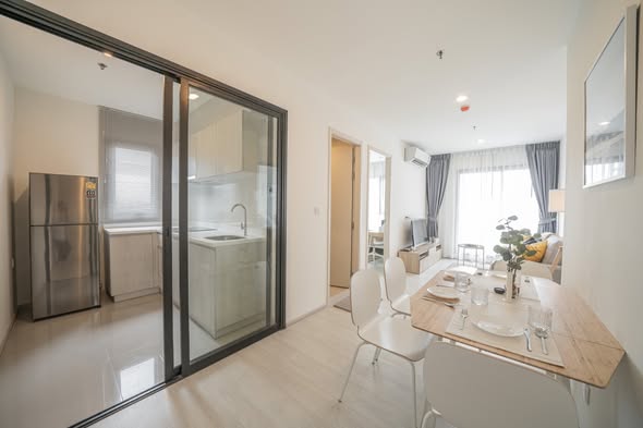 bedroom and room interior of Life Asoke