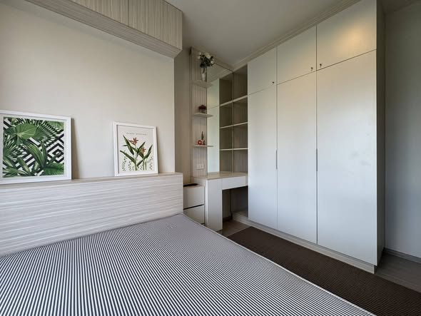 bedroom of Life Asoke Hype