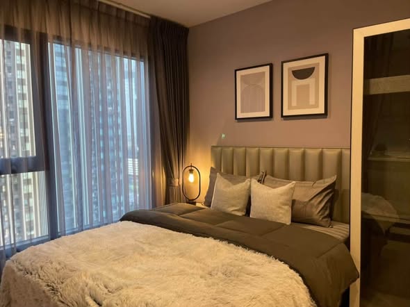 bedroom of Life Asoke Hype