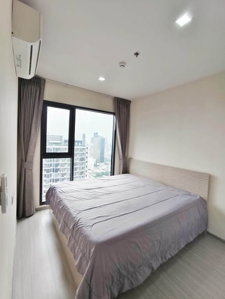 bedroom of Life Asoke Hype