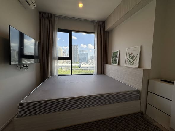 bedroom of Life Asoke Hype