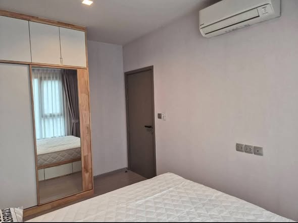 bedroom of Life Asoke Hype
