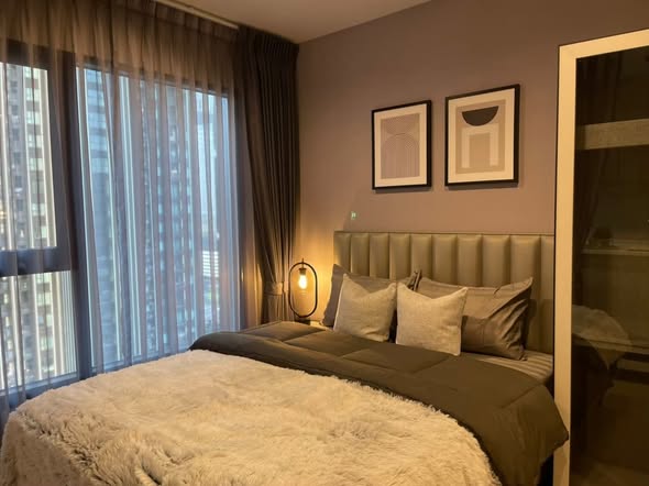 bedroom of Life Asoke Hype