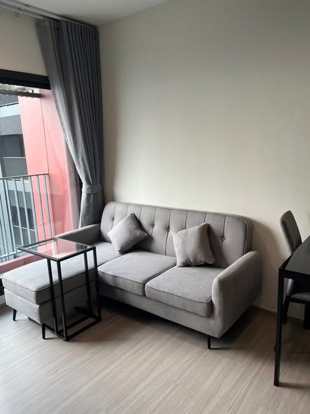 bedroom and living room of Life Asoke Hype