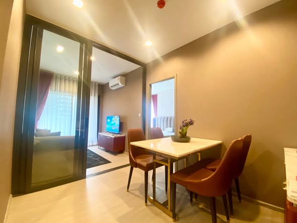 room interior of Life Asoke Hype