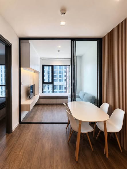 room interior of Life Ladprao Valley