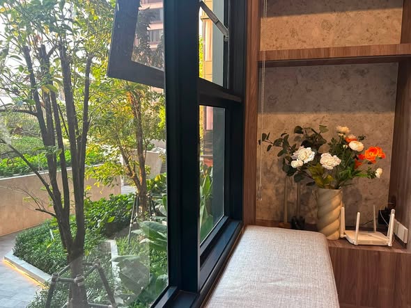 room interior of Life Ladprao Valley