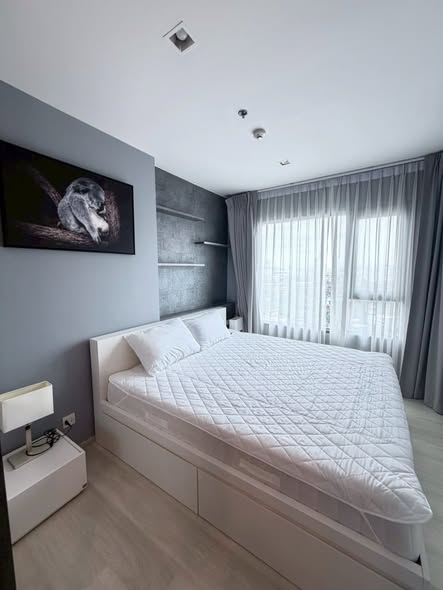 bedroom of Life One Wireless