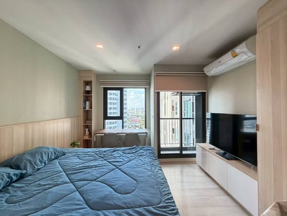 bedroom of Life One Wireless