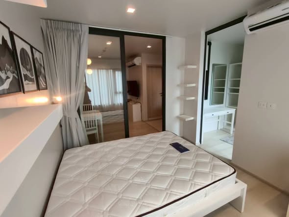 bedroom of Life One Wireless