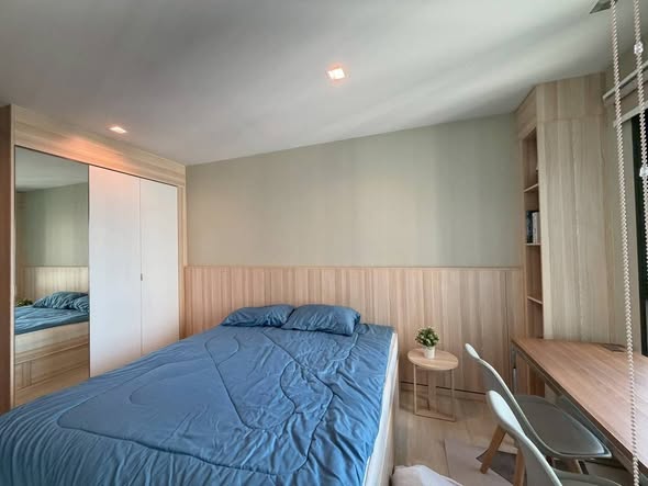 bedroom of Life One Wireless