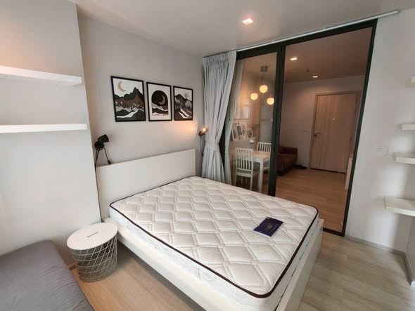 bedroom of Life One Wireless