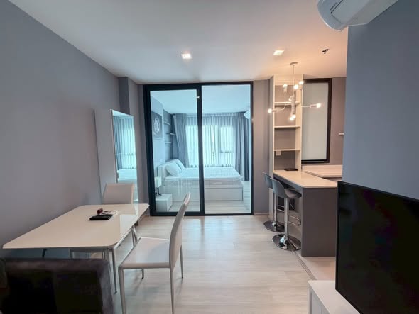 bedroom and room interior of Life One Wireless