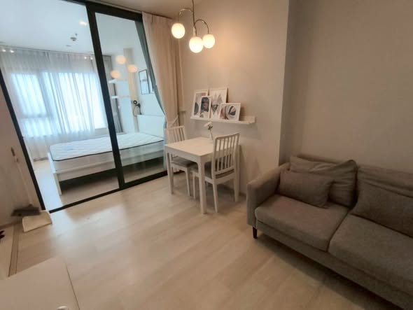 living room and room interior of Life One Wireless