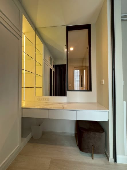 room interior and bathroom of Life One Wireless